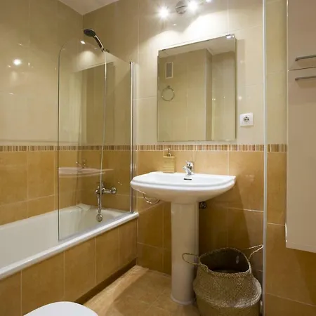 Modern, Comfortable & Bright Apartment Malaga
