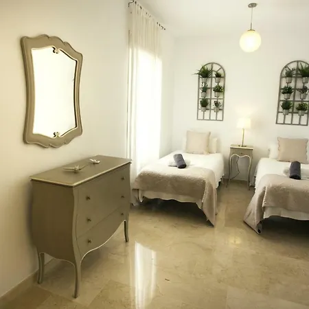 Modern, Comfortable & Bright * Malaga